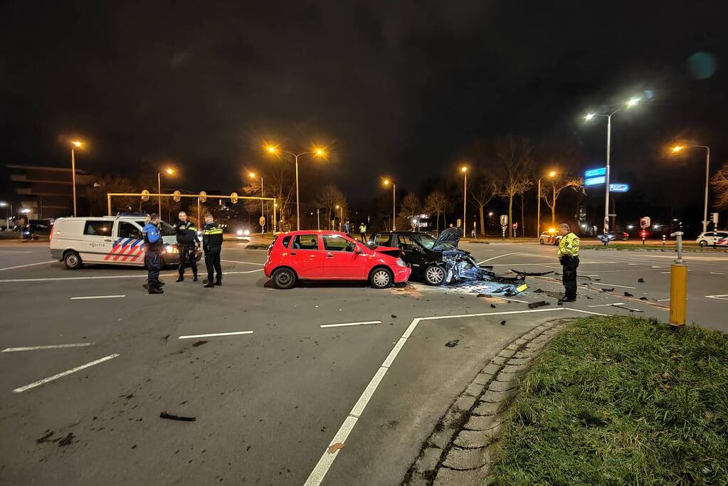 Veel schade bij ongeval op kruising