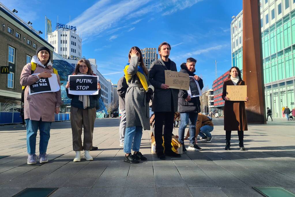 Demonstratie tegen inval Russische leger in Oekraïne