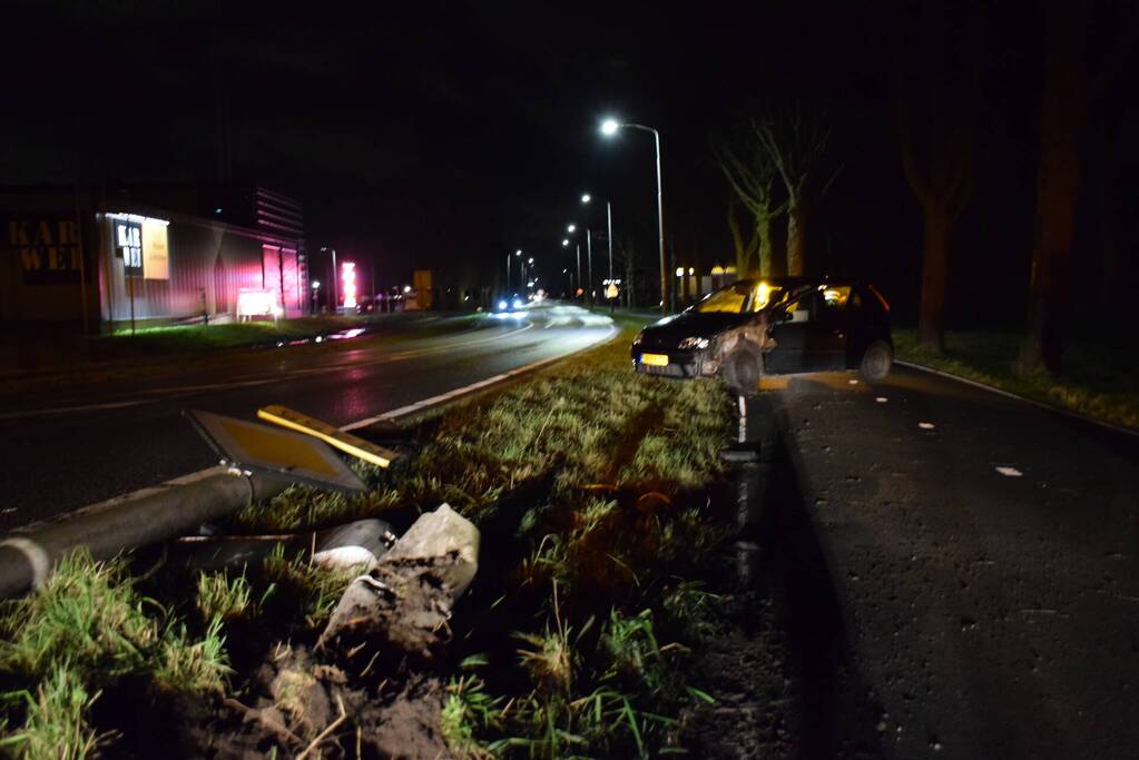 Bestuurder aangehouden na eenzijdig ongeval