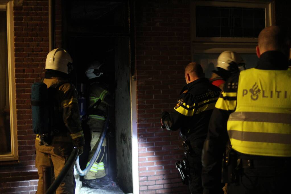 Veel rook bij brand in woning