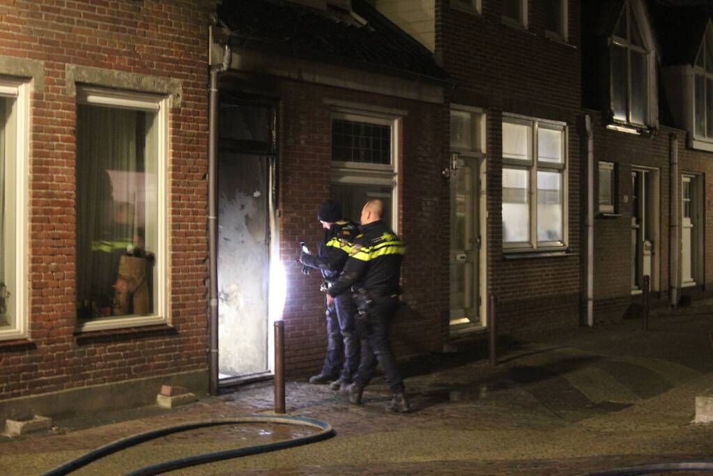 Veel rook bij brand in woning