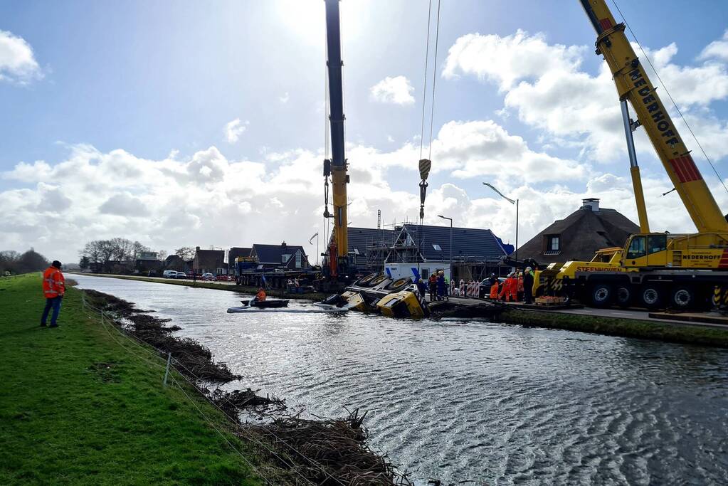 Berging van mobiele telescoopkraan in volle gang
