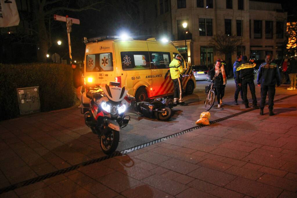 Scooterrijder aangereden door auto