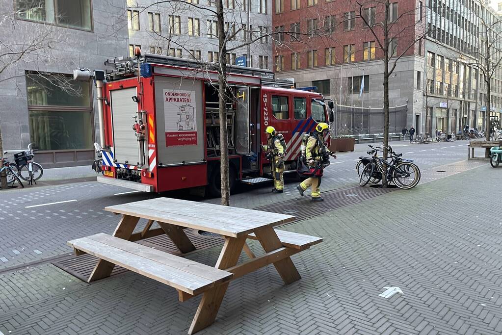 Rookontwikkeling bij brand in kantoorpand