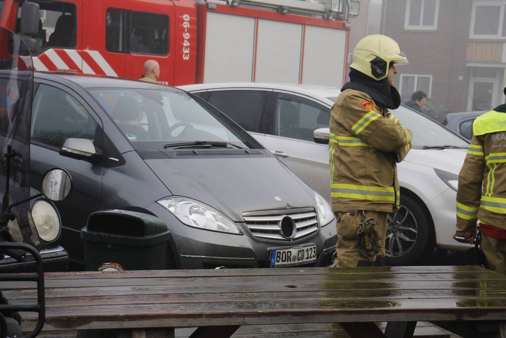 Auto zorgt voor schade aan koffiewinkel