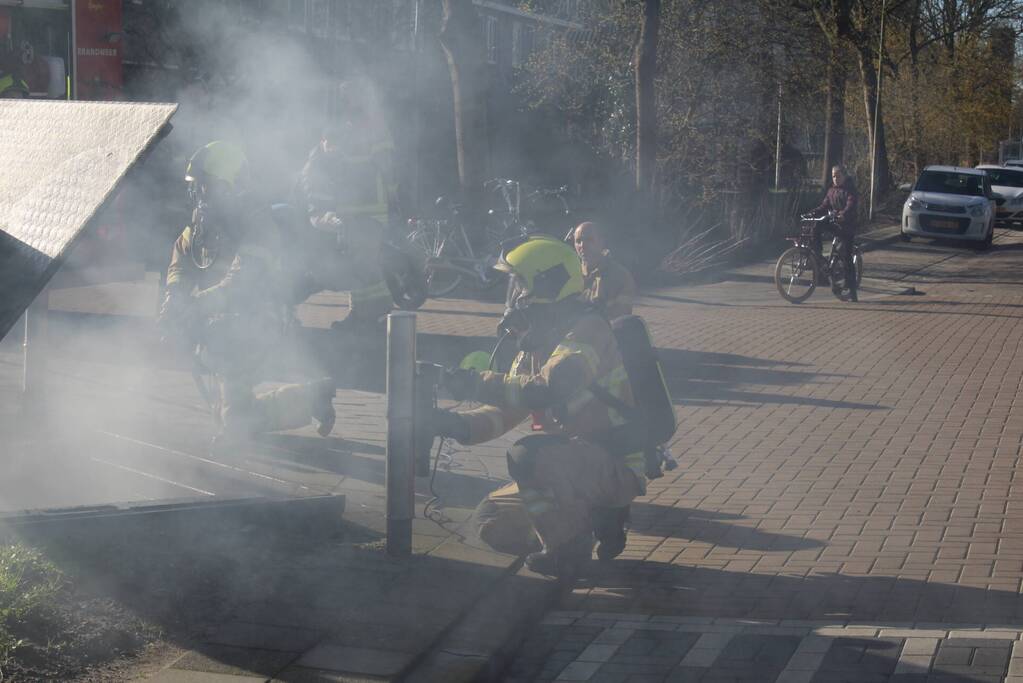 Veel rook bij brand in ondergrondse container