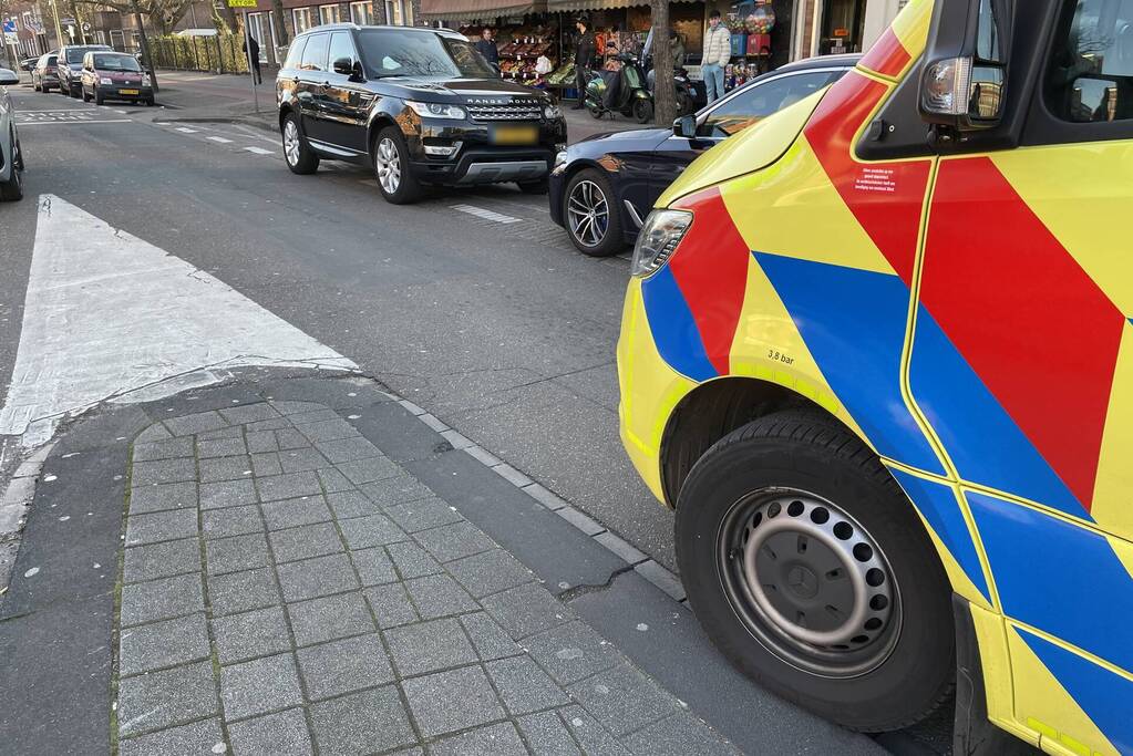 Scooterrijder aangereden door personenauto