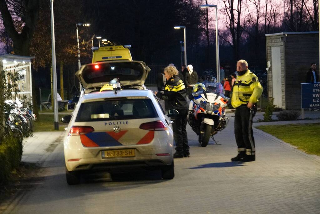 Politie doet onderzoek naar steekpartij bij AZC