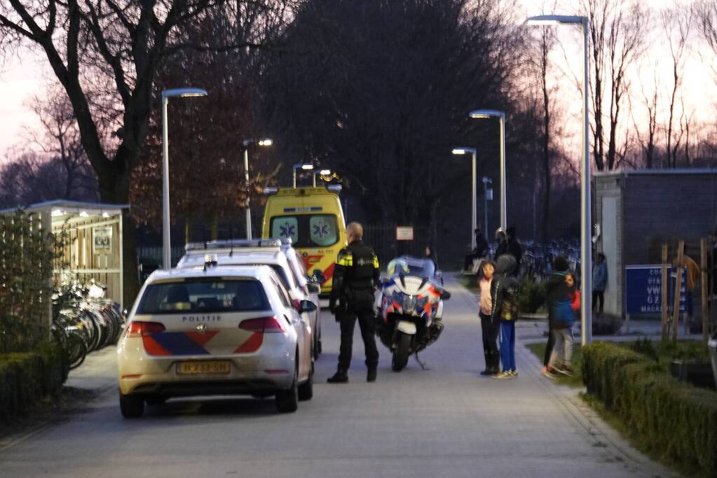 Politie doet onderzoek naar steekpartij bij AZC