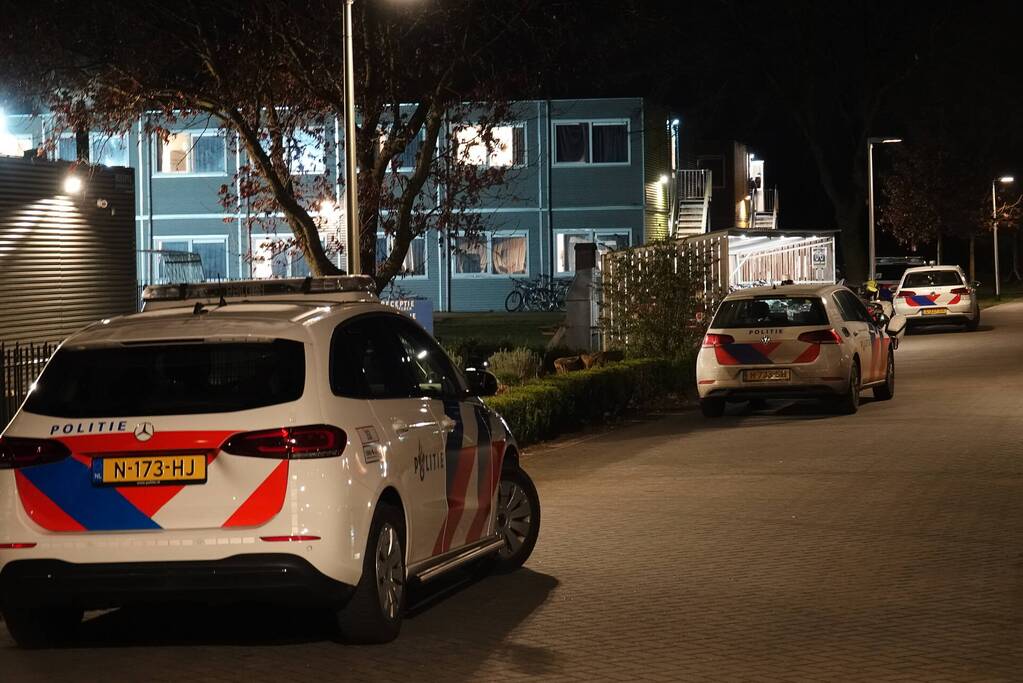 Politie doet onderzoek naar steekpartij bij AZC