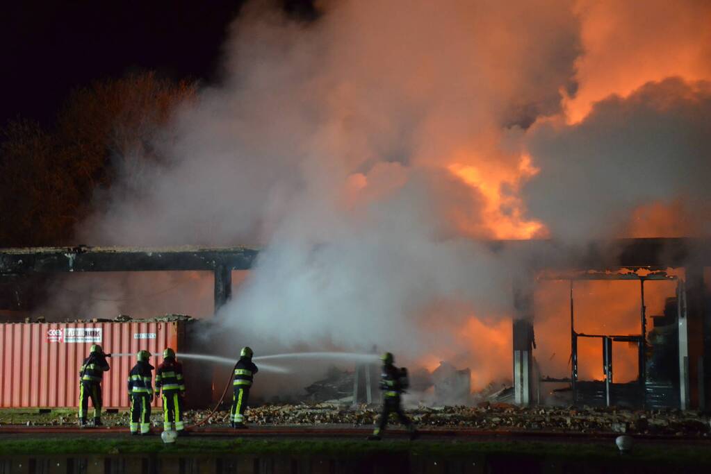 Evacuaties na brand in kringloopwinkel