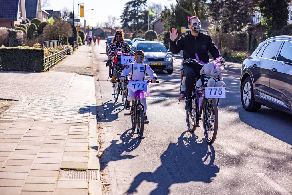 Carnaval: van kroeg naar kroeg op de fiets