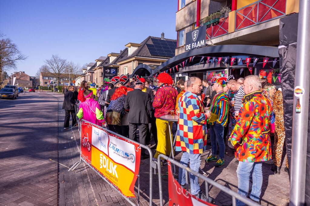 Carnaval: van kroeg naar kroeg op de fiets