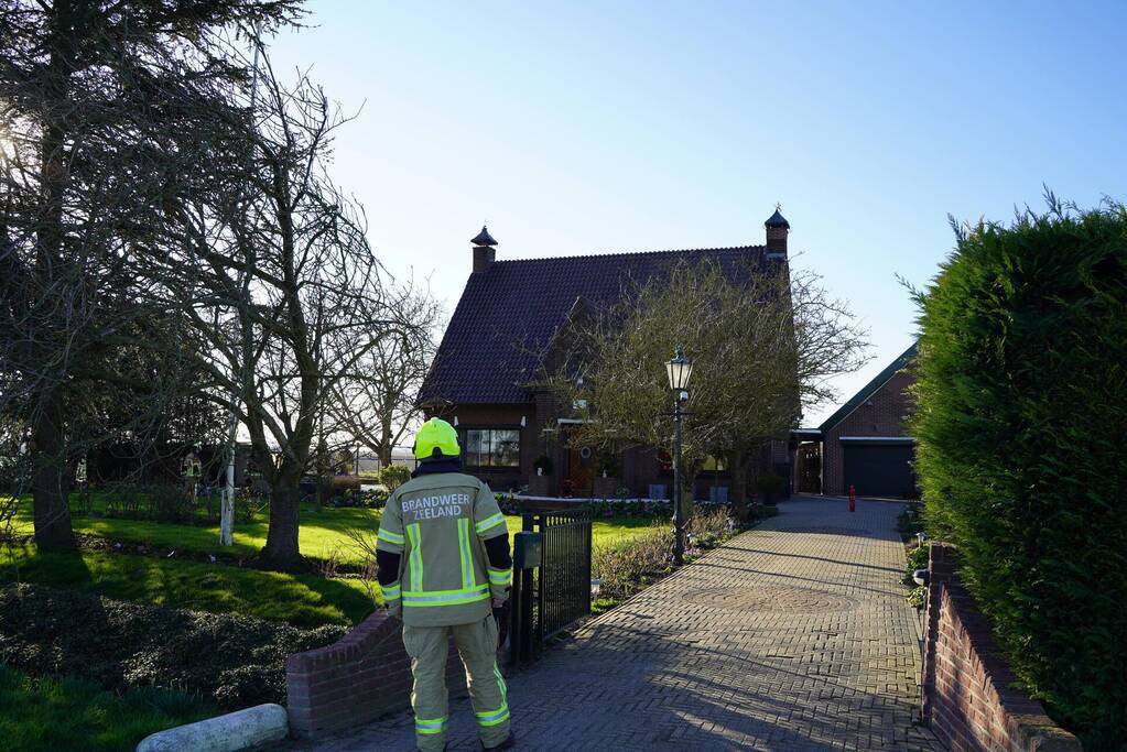 Weg afgesloten vanwege brand in schoorsteen