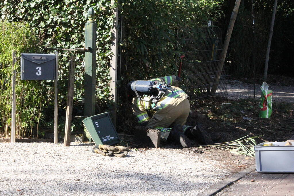 Gaslekkage geraakt bij slaan van paaltje