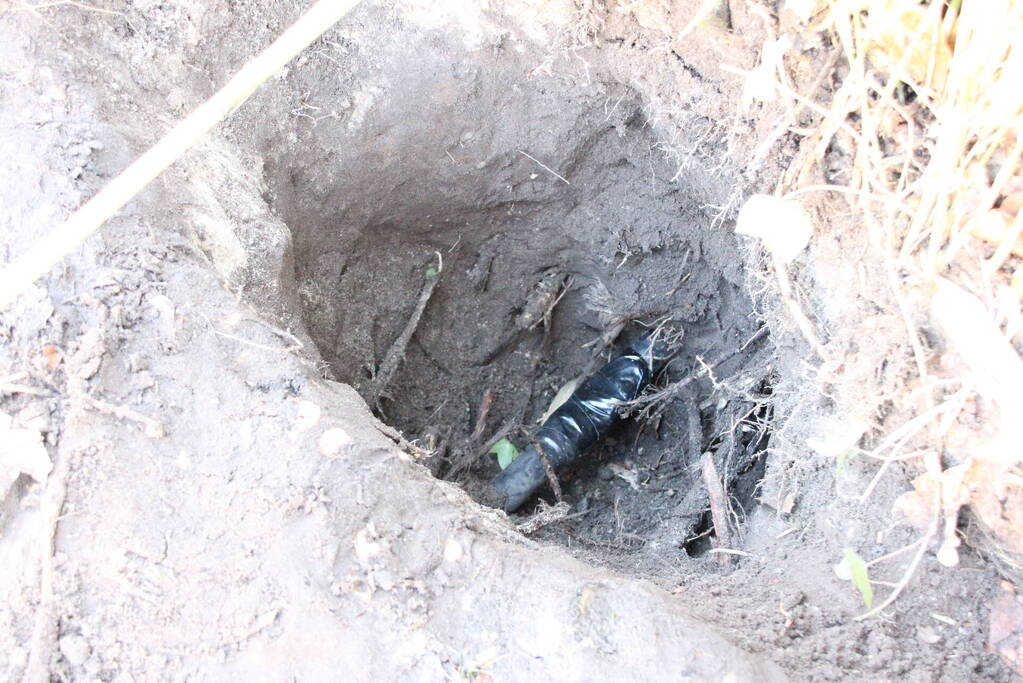 Gaslekkage geraakt bij slaan van paaltje