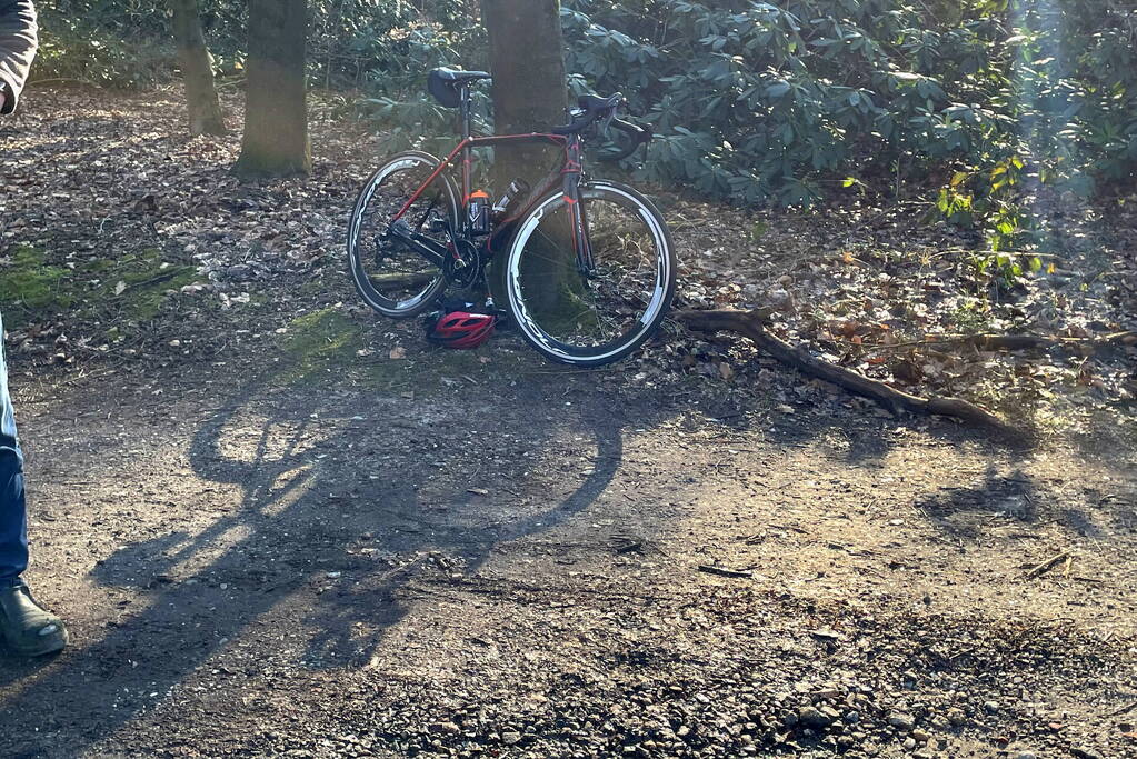 Wielrenner gewond bij botsing met auto