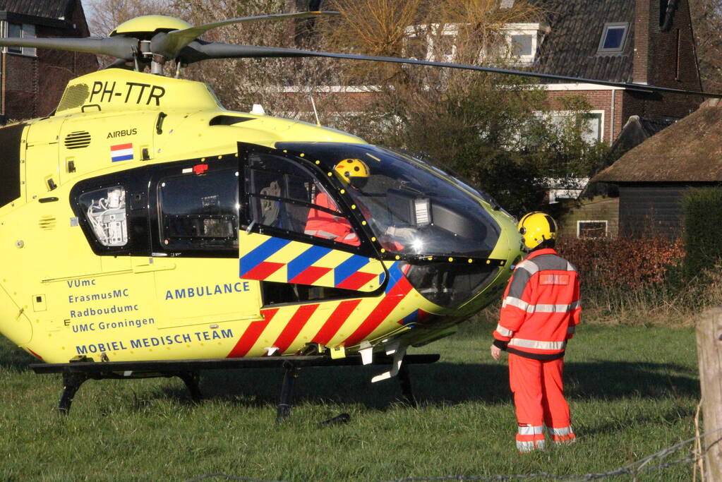 Traumahelikopter met trauma-arts voor incident met kind