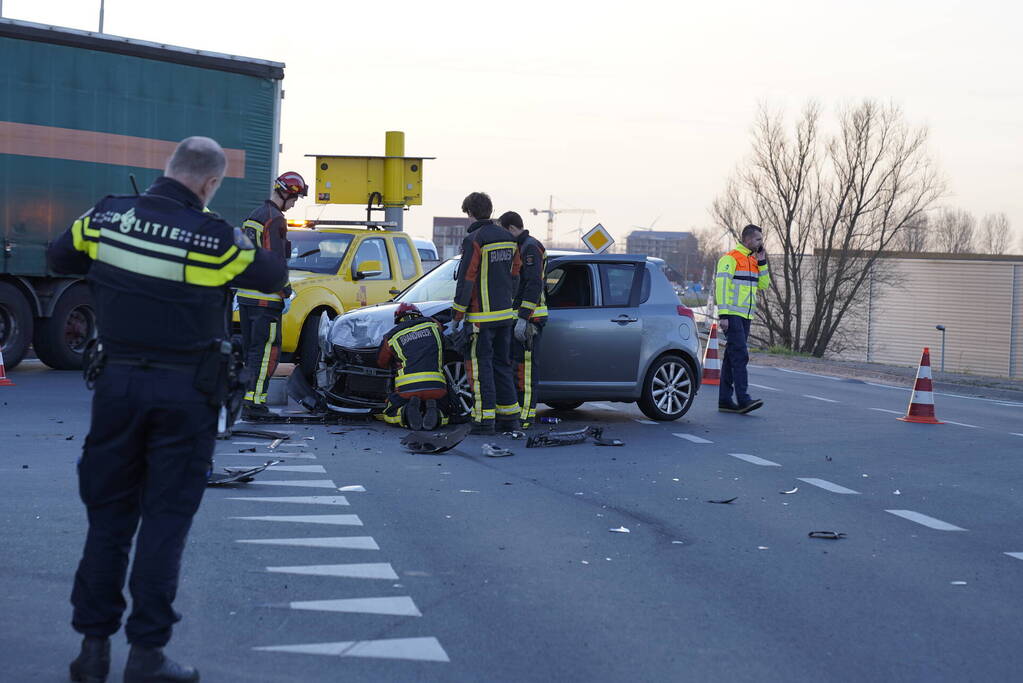 Flinke schade bij aanrijding op kruising