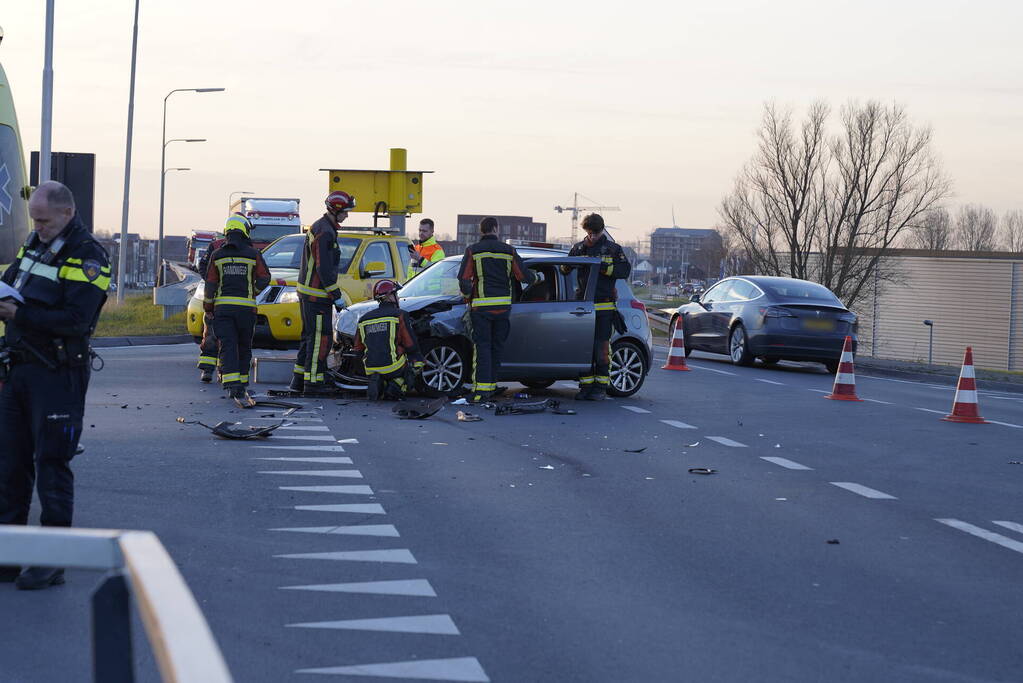 Flinke schade bij aanrijding op kruising
