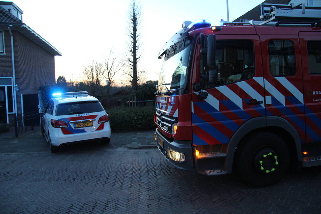 Brand in schoorsteen van woning