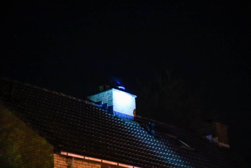 Schoorsteenbrand snel geblust