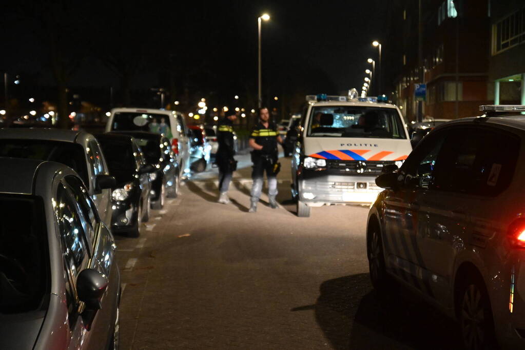 Politie doet onderzoek naar steekpartij in woning