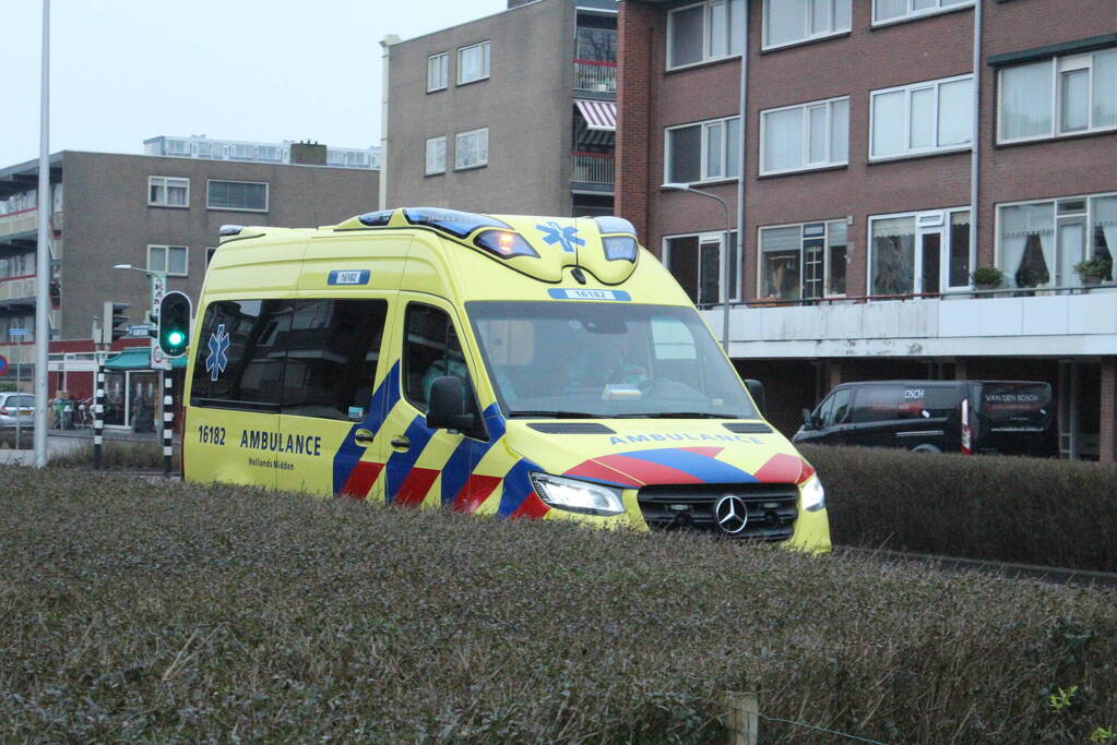 Scooterrijdster nagekeken na ongeval