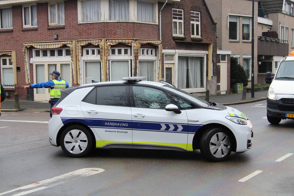 Meerdere mensen onderuit door lang oliespoor