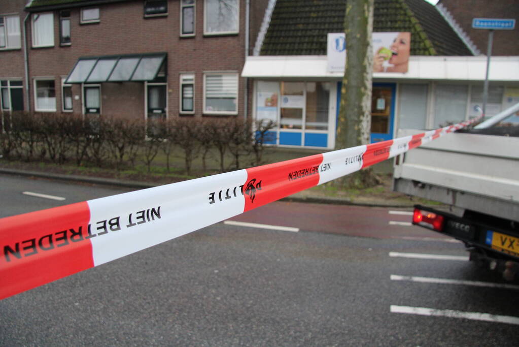 Meerdere mensen onderuit door lang oliespoor