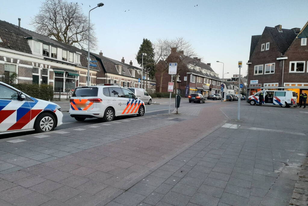 Grote politie-inzet voor inval in twee panden