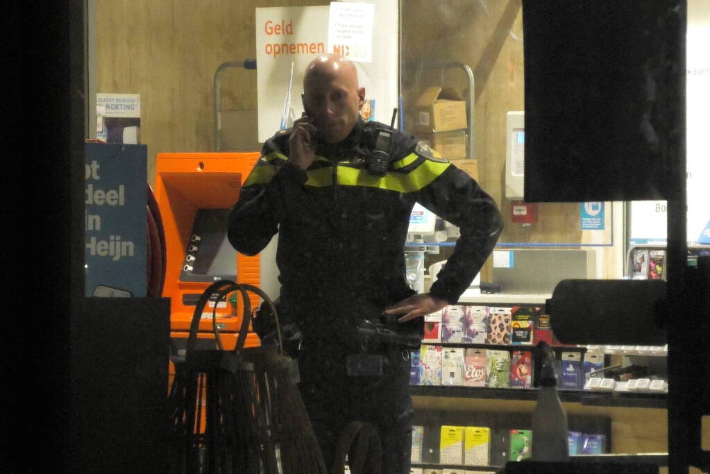 Politie doet onderzoek naar overval op Albert Heijn