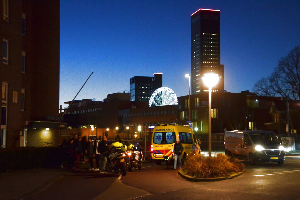 Fietser gewond bij botsing met auto
