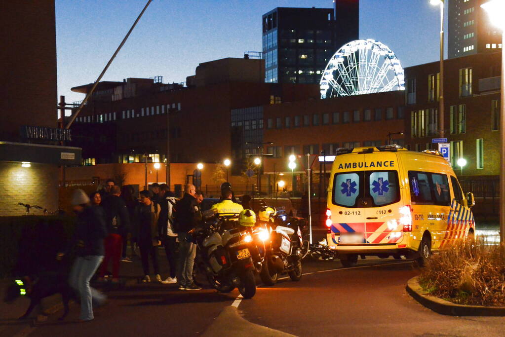 Fietser gewond bij botsing met auto