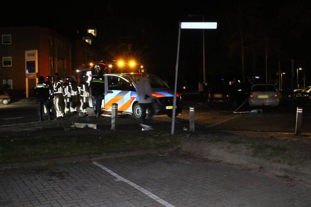 Enorme ravage na botsing, bestuurder aangehouden