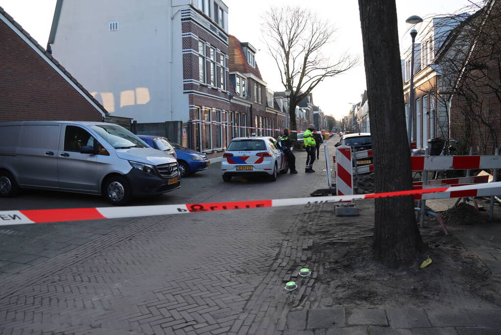 Bestelbus beschoten vanuit rijdende auto