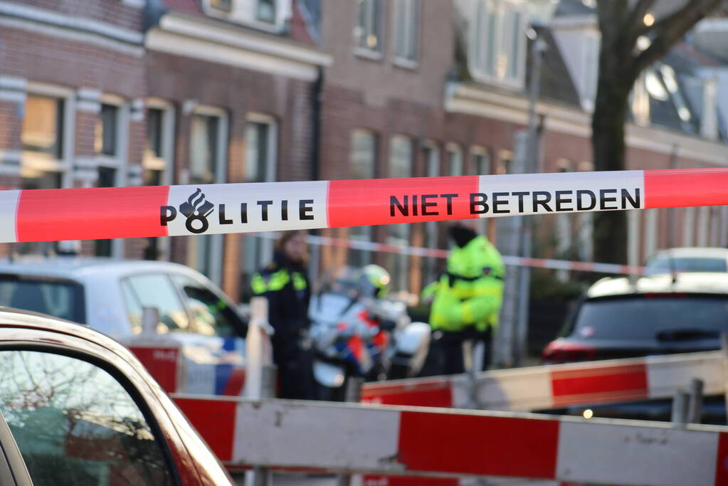 Bestelbus beschoten vanuit rijdende auto