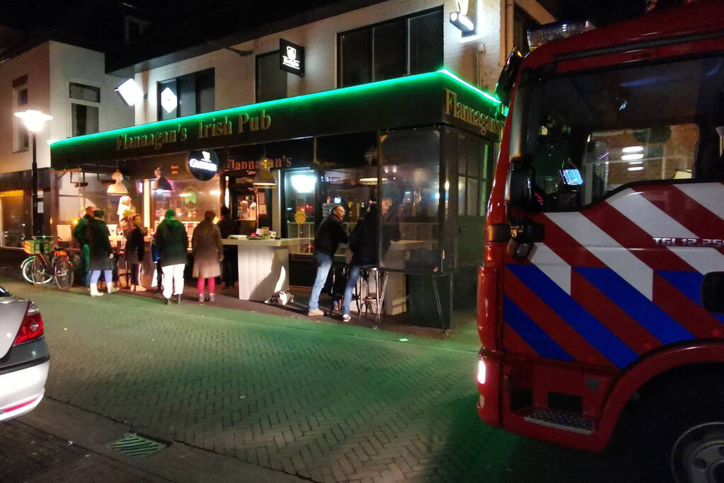 Flannagan's Irish Pub ontruimd vanwege rookontwikkeling
