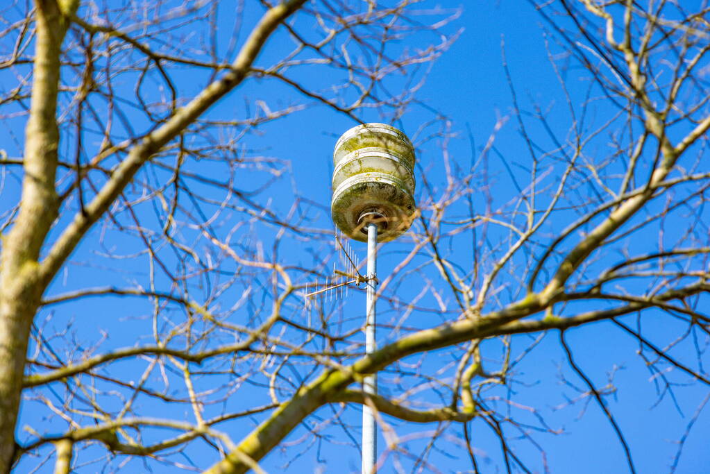Afgaan luchtalarm confronteert burgers met belang van sirene