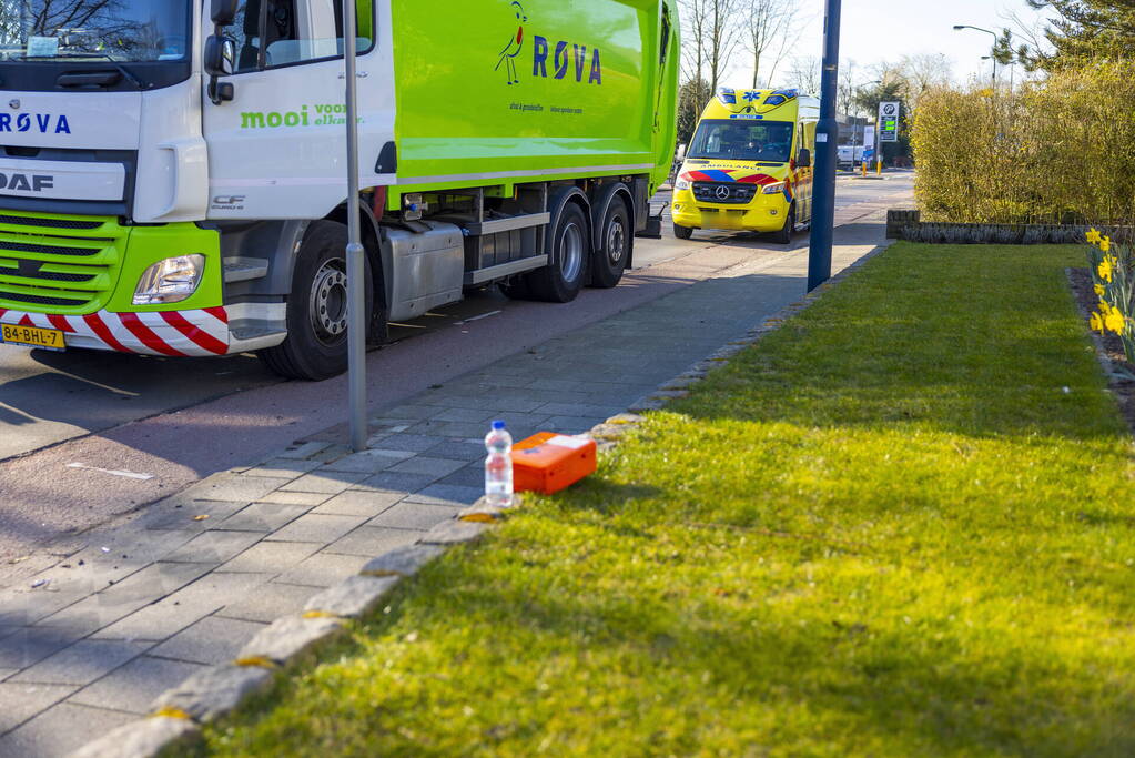 Fietsster gewond bij aanrijding met auto
