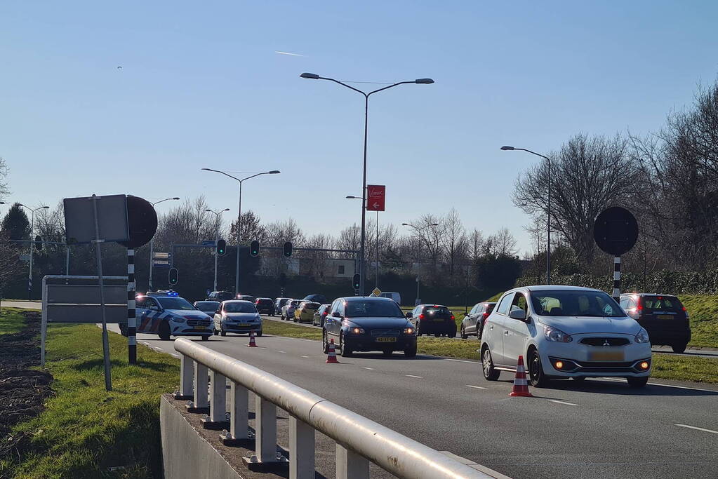 Kop-staart botsing zorgt voor veel schade