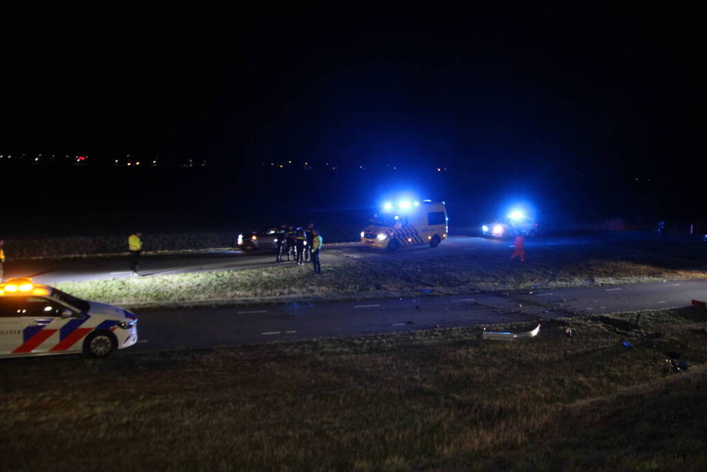 Bestuurder verliest macht over stuur en rijdt van talud