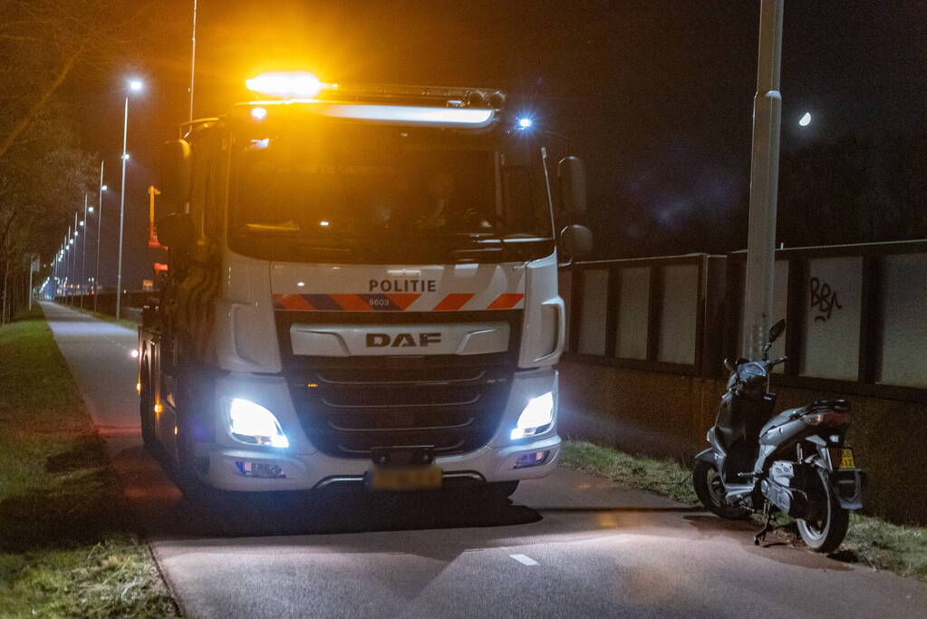 Politie treft gestolen scooter aan