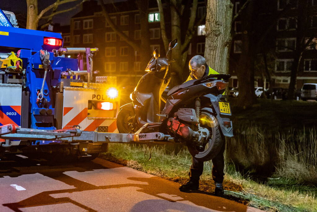 Politie treft gestolen scooter aan
