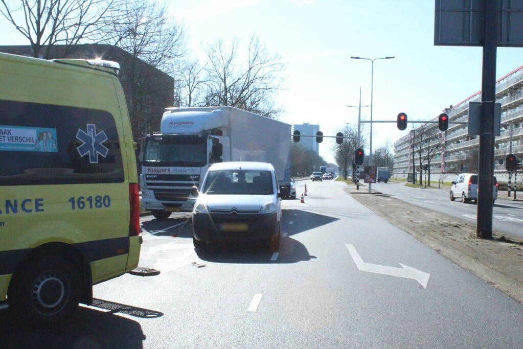 Drie voertuigen betrokken bij botsing