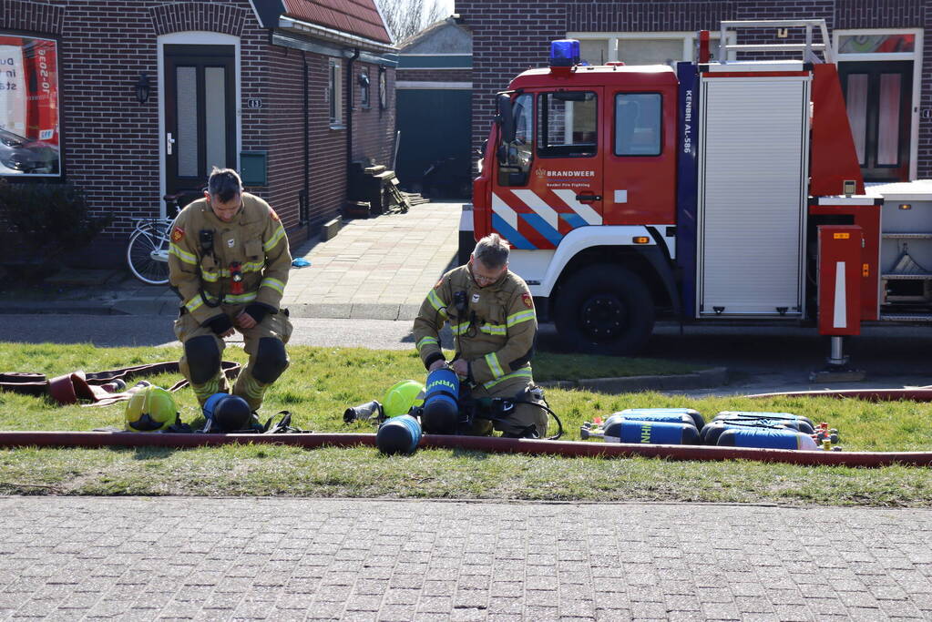 Uitslaande brand richt grote schade aan in woonwijk