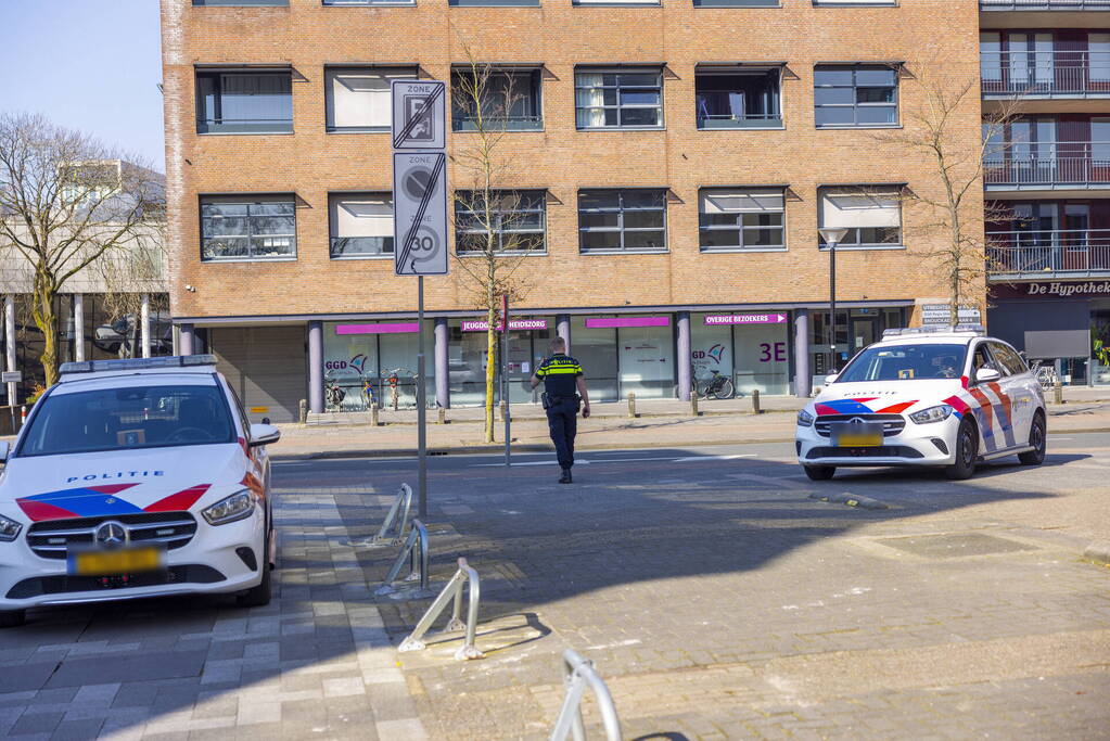 Vrouw raakt gewond bij verkeersongeval