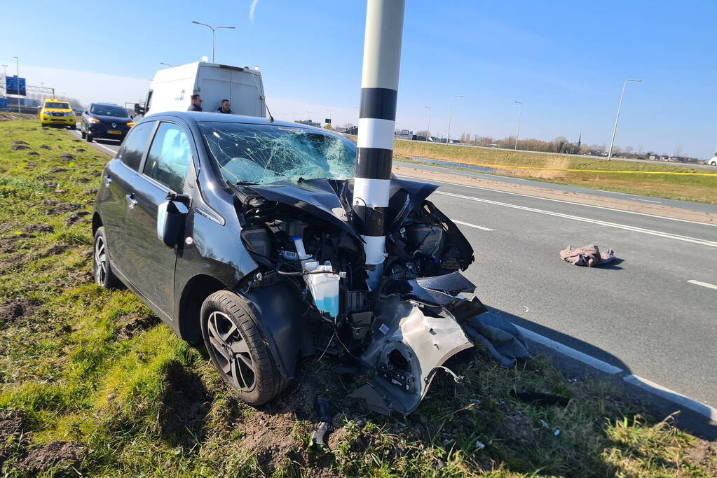 Auto total-loss na botsing op stoplicht