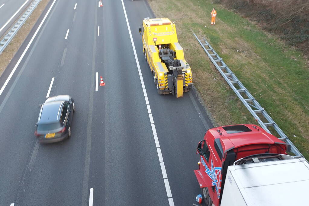 Vrachtwagen gekoeld na vastgelopen remmen
