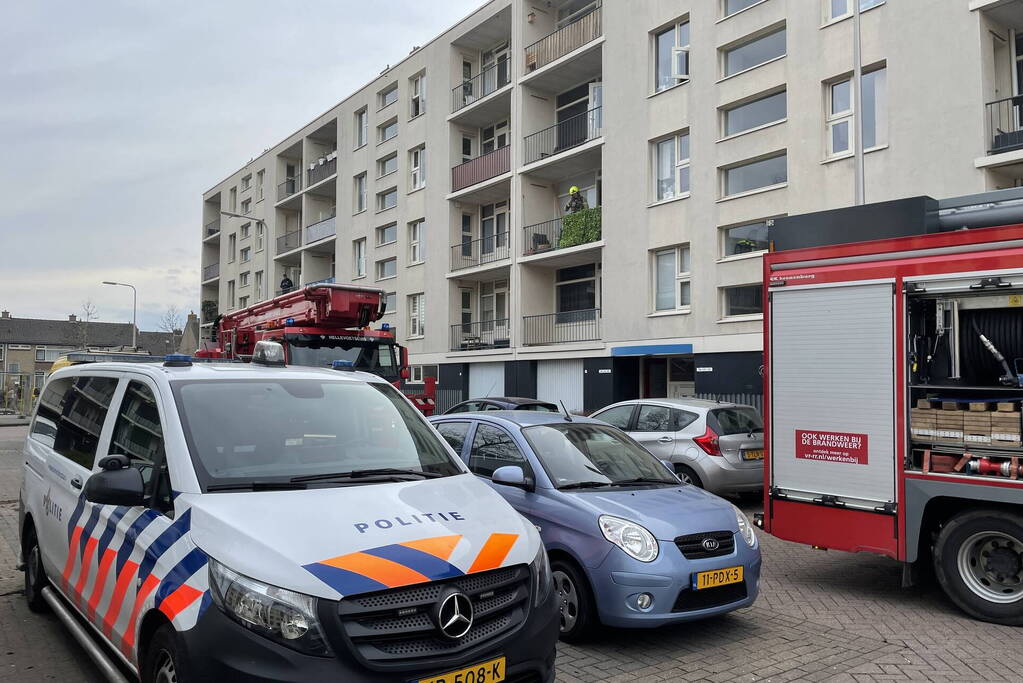 Brand op tweede verdieping van portiekflat
